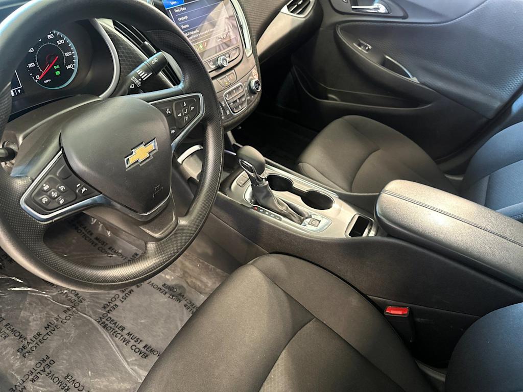 Thumbnail: 2024 Chevrolet Malibu - 9