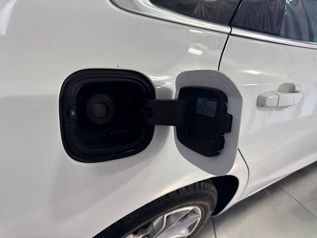 Thumbnail: 2019 Chevrolet Malibu - 23
