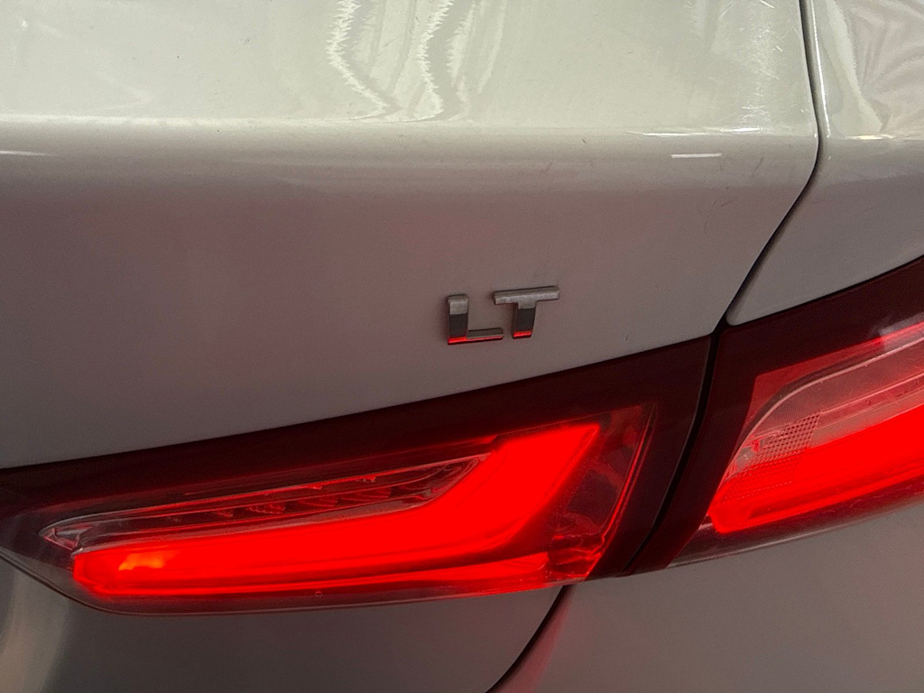 Thumbnail: 2019 Chevrolet Malibu - 22