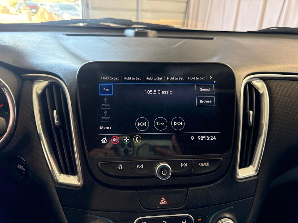 Thumbnail: 2019 Chevrolet Malibu - 11