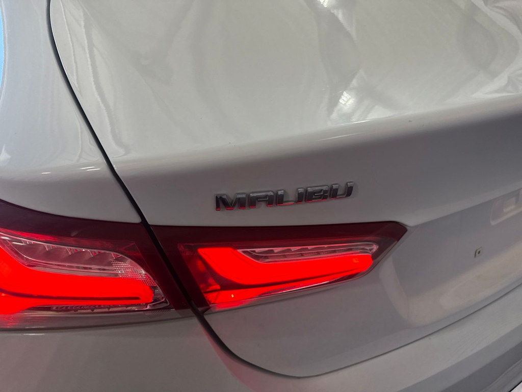 Thumbnail: 2019 Chevrolet Malibu - 20