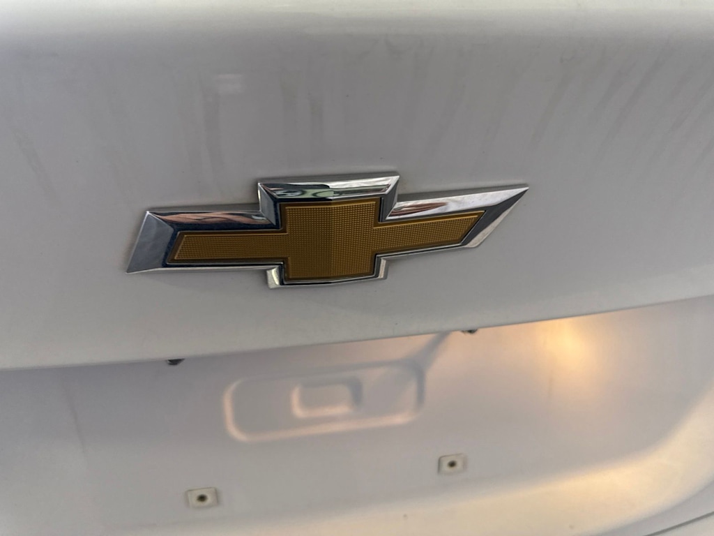 Thumbnail: 2019 Chevrolet Malibu - 21