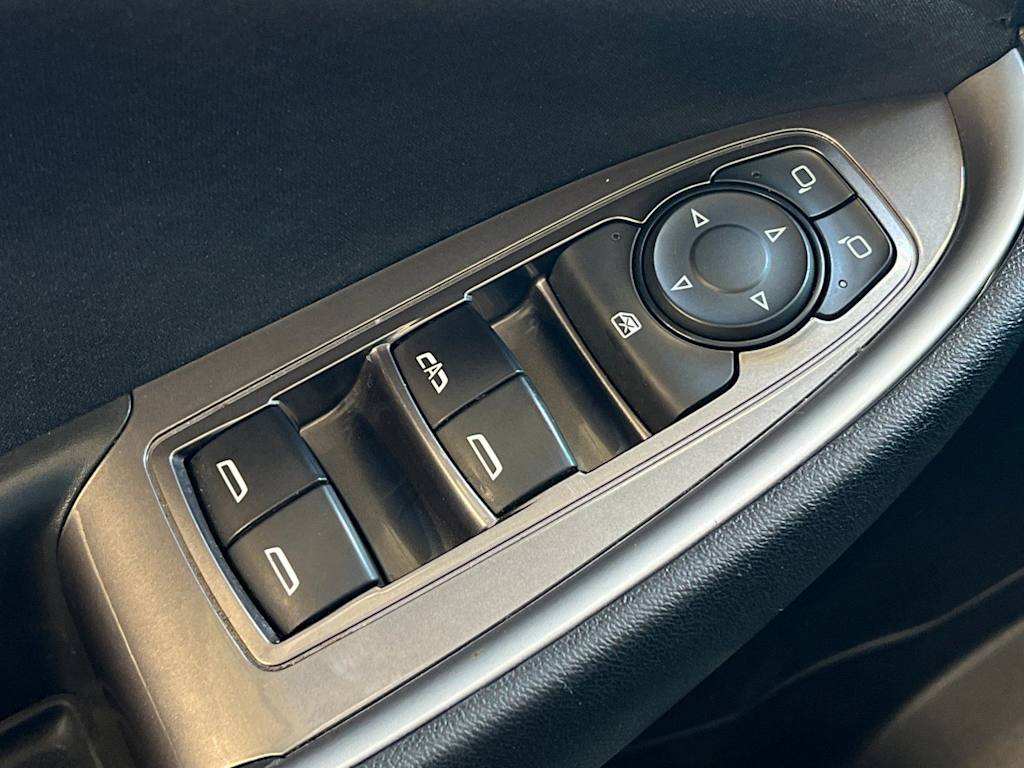 Thumbnail: 2022 Chevrolet Malibu - 23