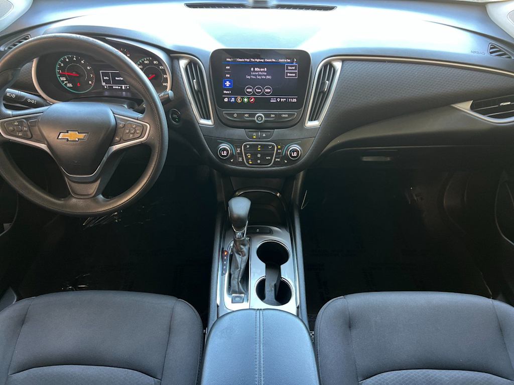 Thumbnail: 2022 Chevrolet Malibu - 2