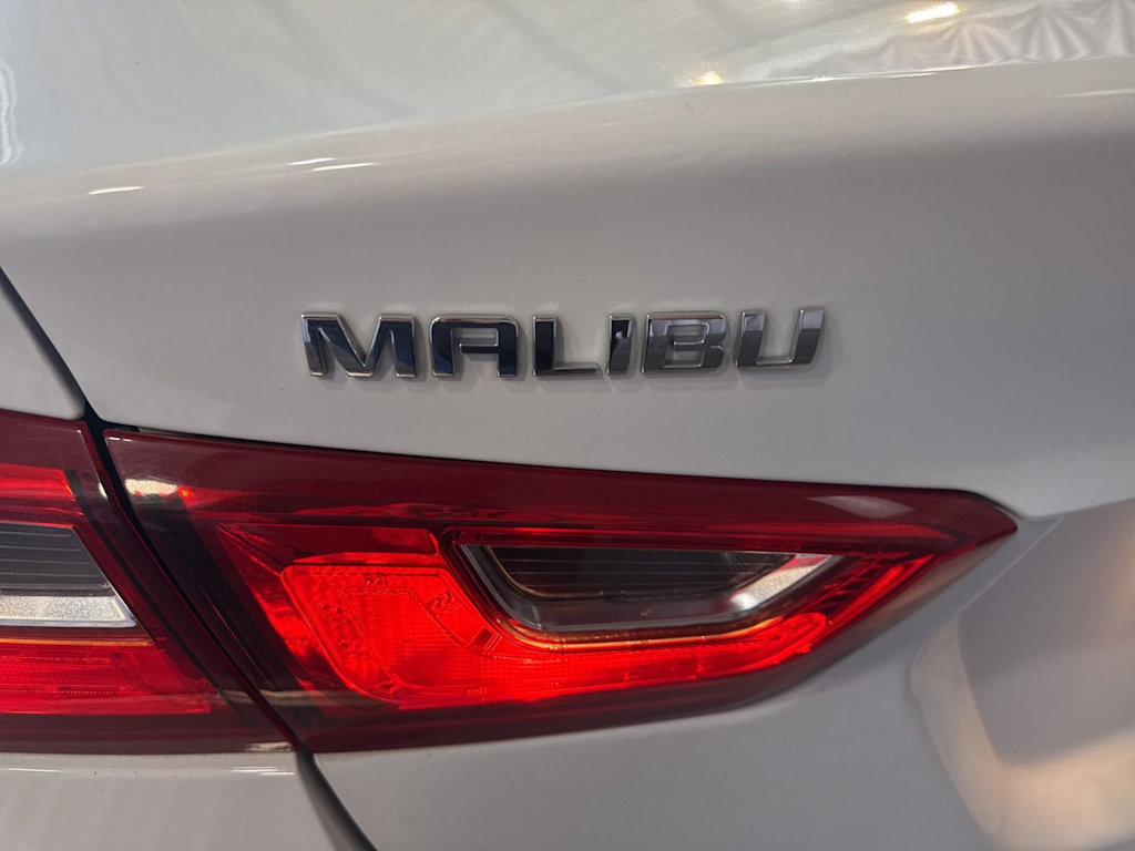 Thumbnail: 2023 Chevrolet Malibu - 18