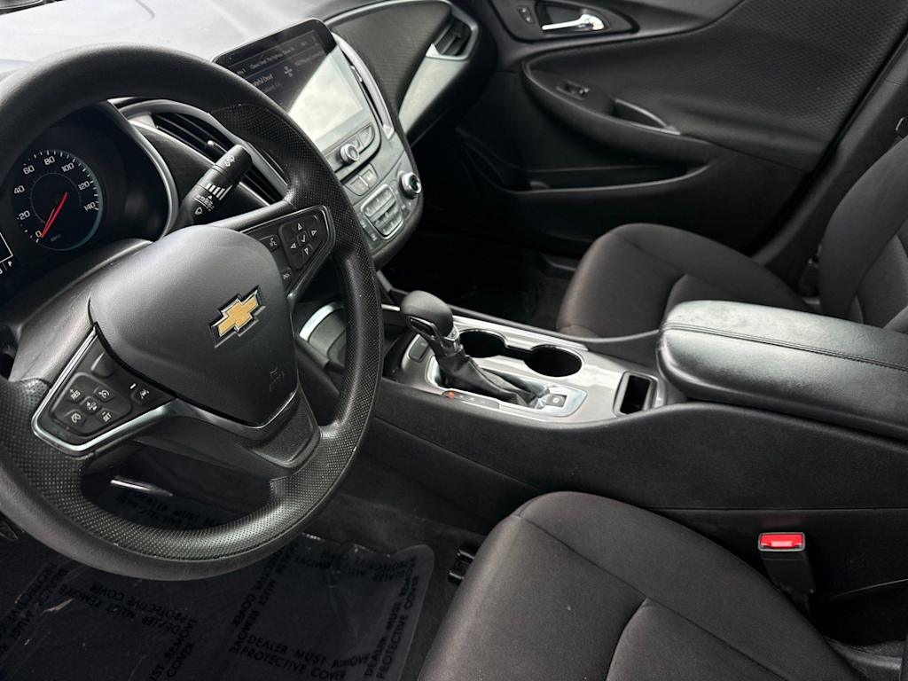 Thumbnail: 2023 Chevrolet Malibu - 9