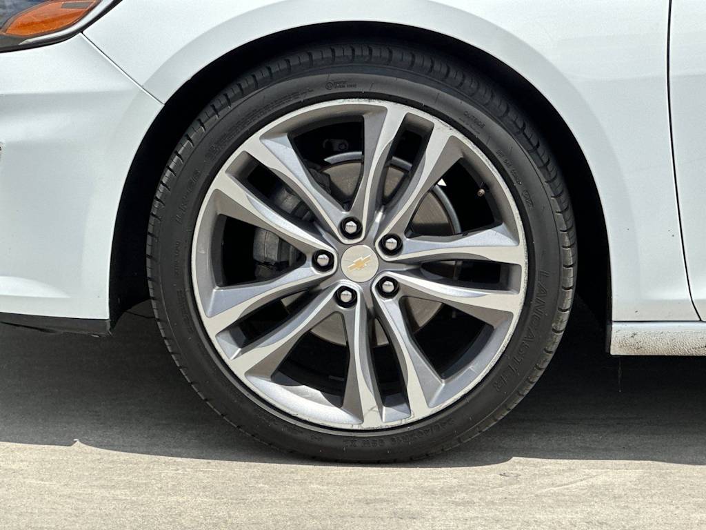 Thumbnail: 2023 Chevrolet Malibu - 8