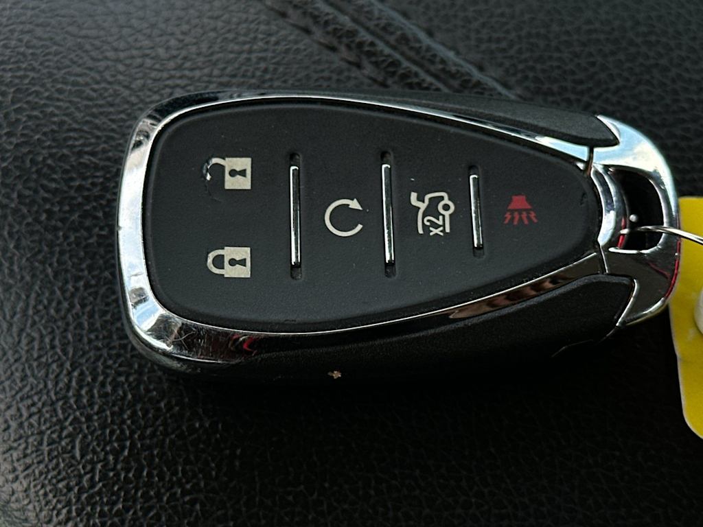Thumbnail: 2023 Chevrolet Malibu - 17