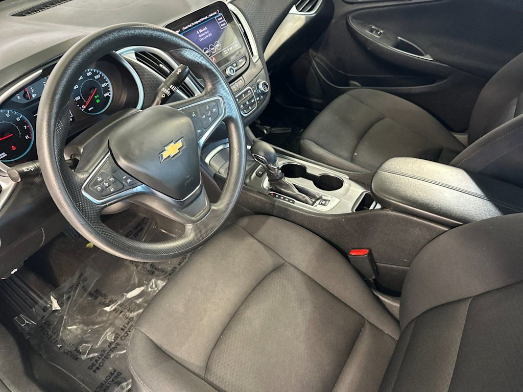 Thumbnail: 2024 Chevrolet Malibu - 9