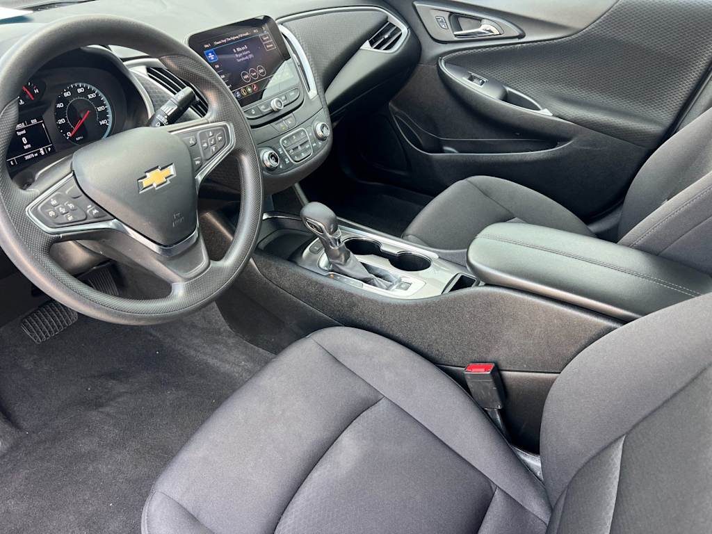 Thumbnail: 2024 Chevrolet Malibu - 9