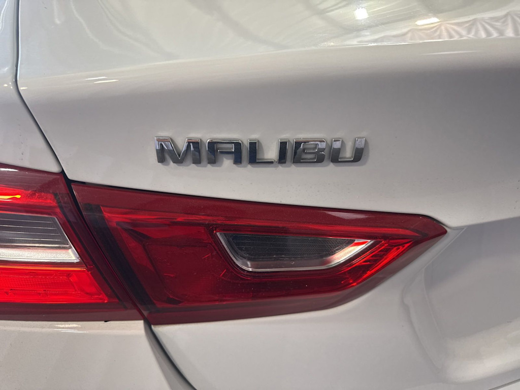 Thumbnail: 2023 Chevrolet Malibu - 20