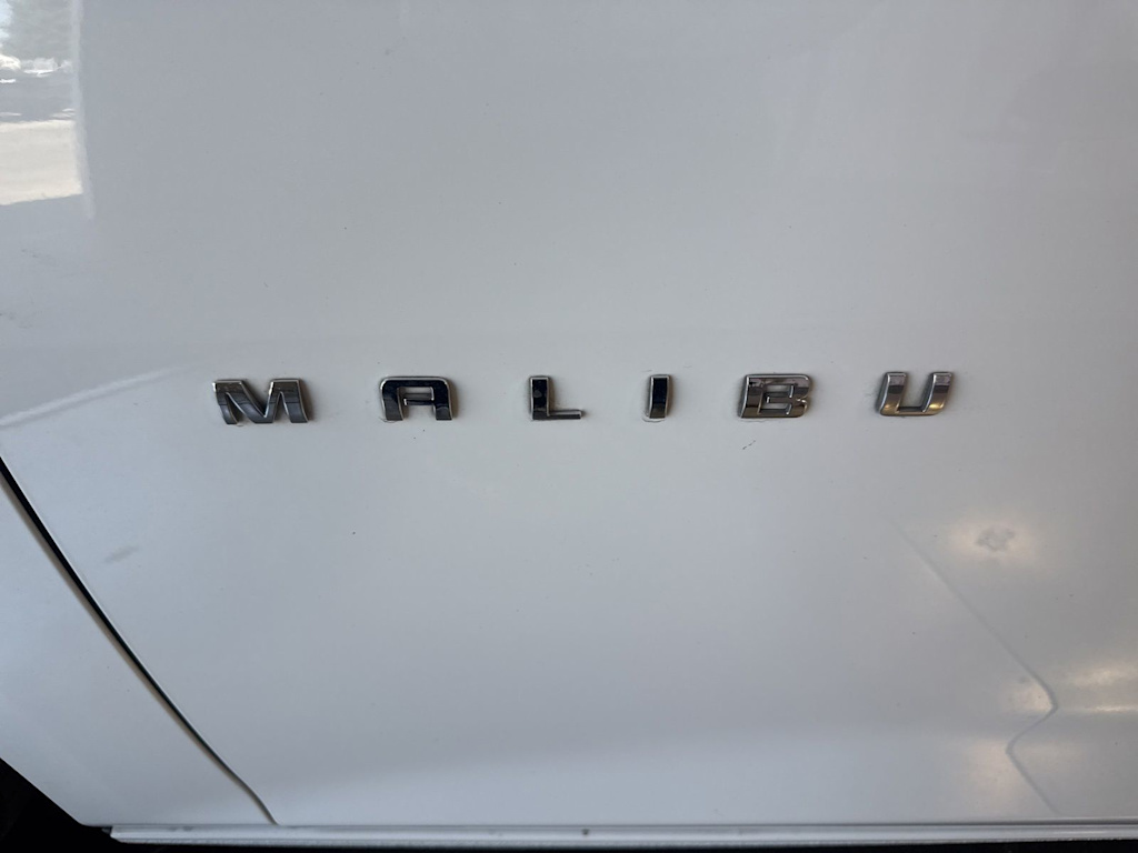 Thumbnail: 2023 Chevrolet Malibu - 6