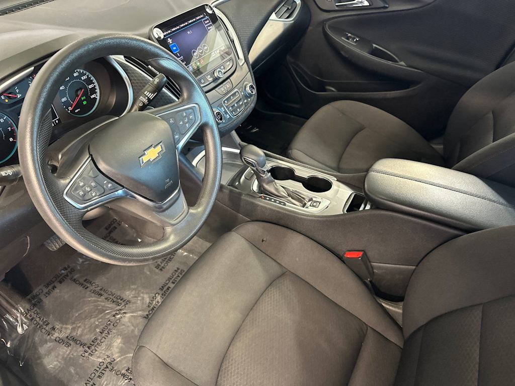 Thumbnail: 2023 Chevrolet Malibu - 9