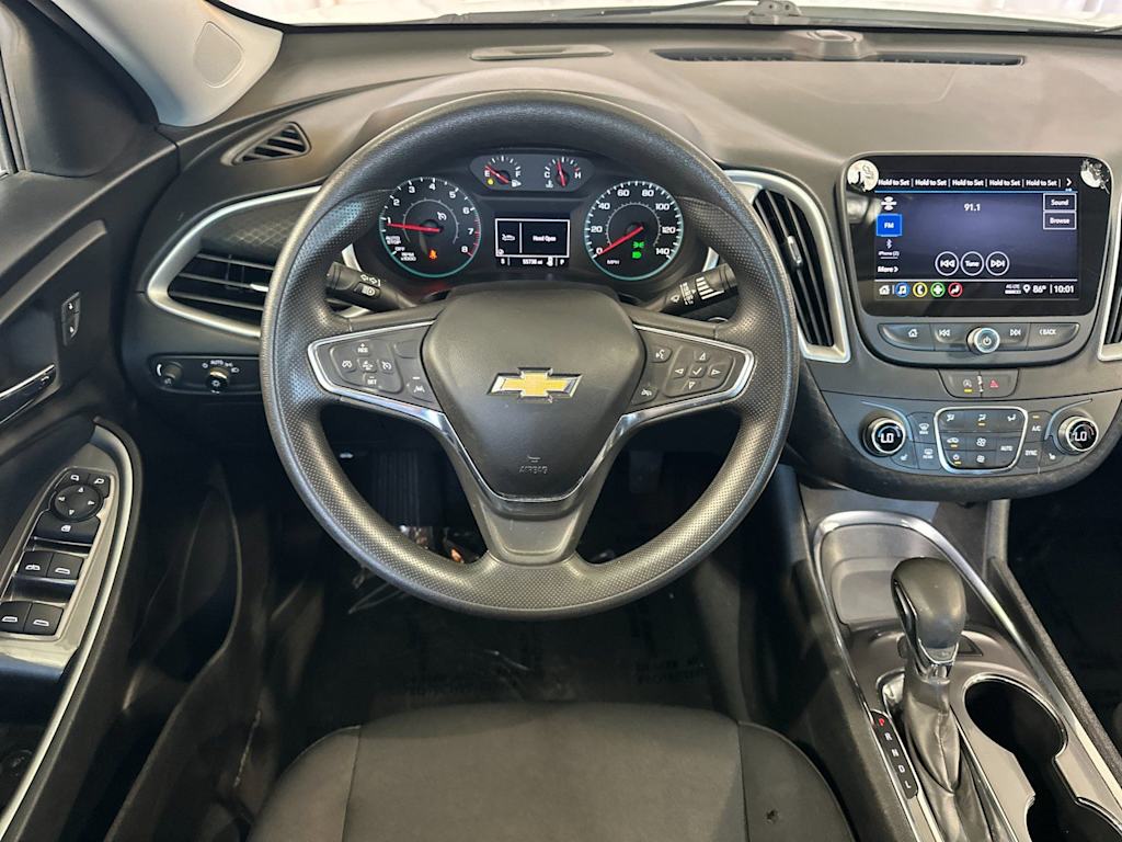 Thumbnail: 2023 Chevrolet Malibu - 11
