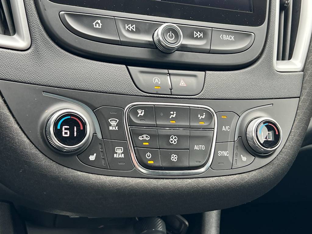 2022 Chevrolet Malibu LT 26