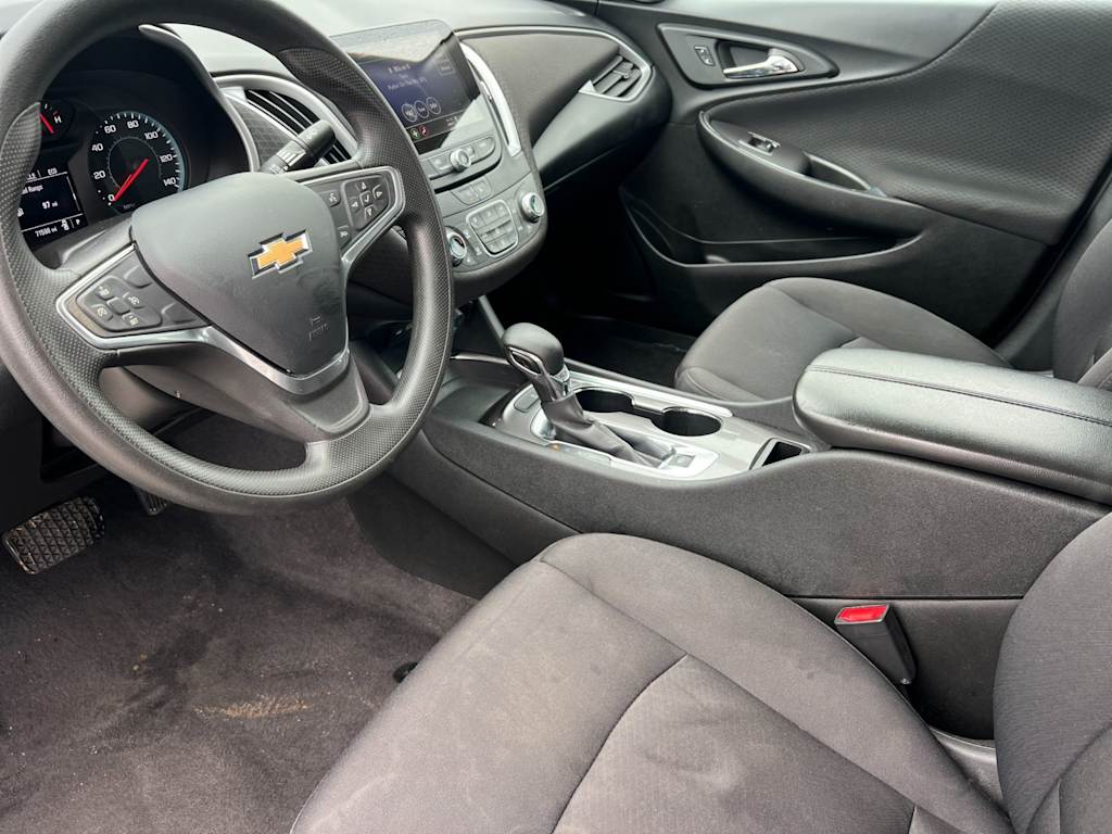 2022 Chevrolet Malibu LT 9