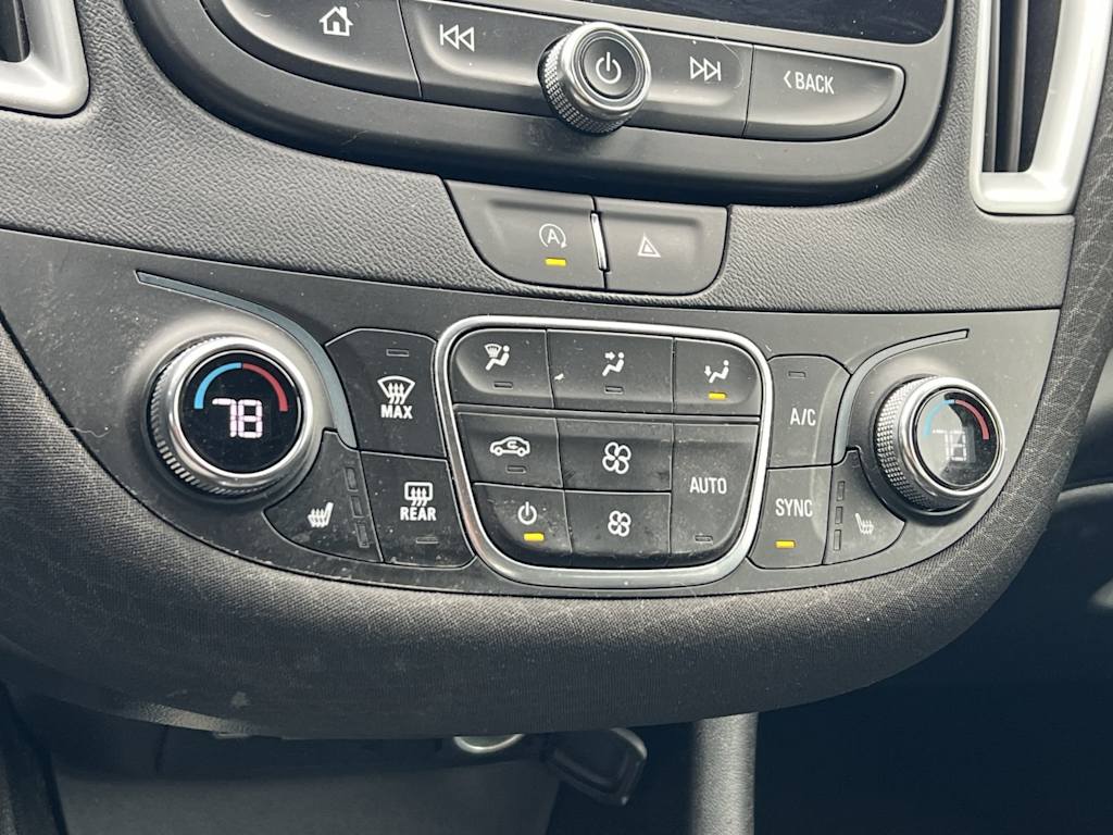 Thumbnail: 2023 Chevrolet Malibu - 25