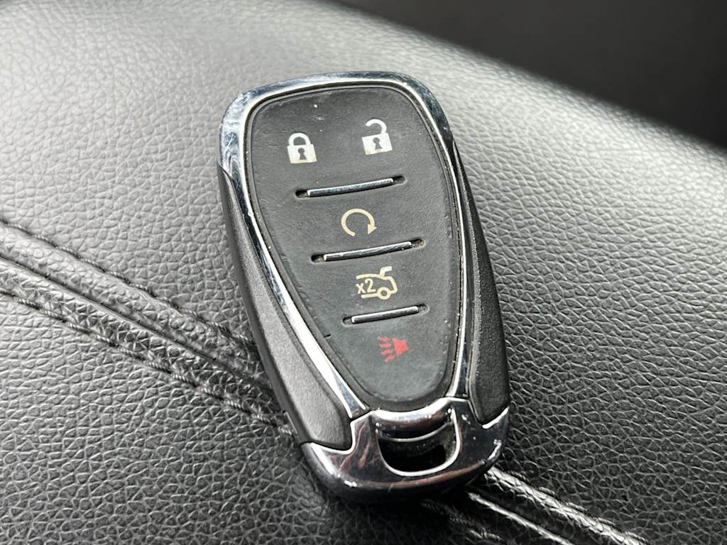 Thumbnail: 2023 Chevrolet Malibu - 16