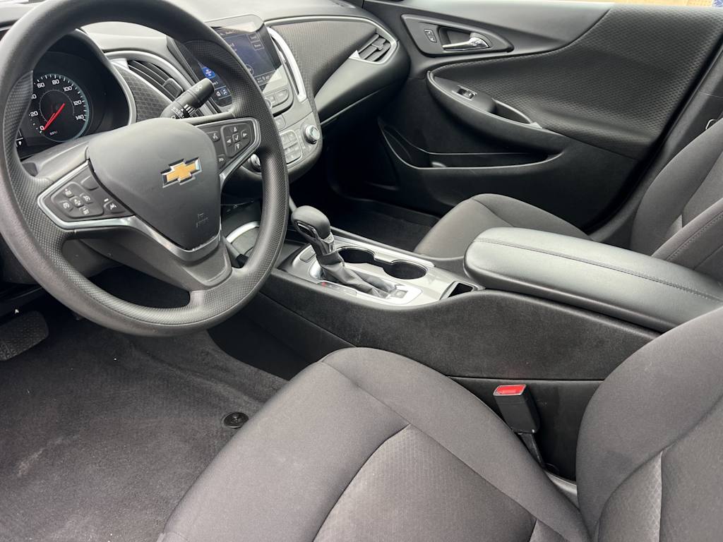 Thumbnail: 2023 Chevrolet Malibu - 9