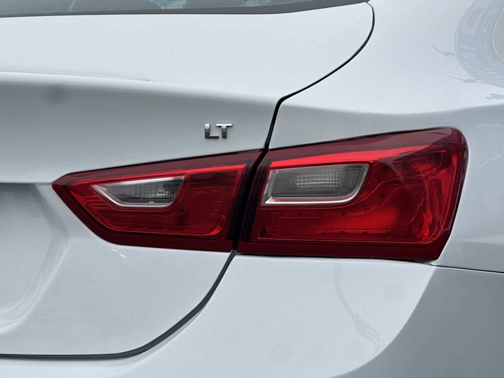 Thumbnail: 2023 Chevrolet Malibu - 28