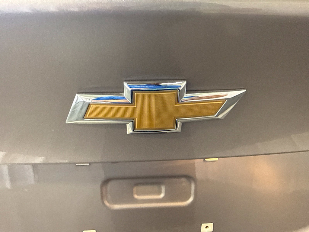Thumbnail: 2023 Chevrolet Malibu - 21