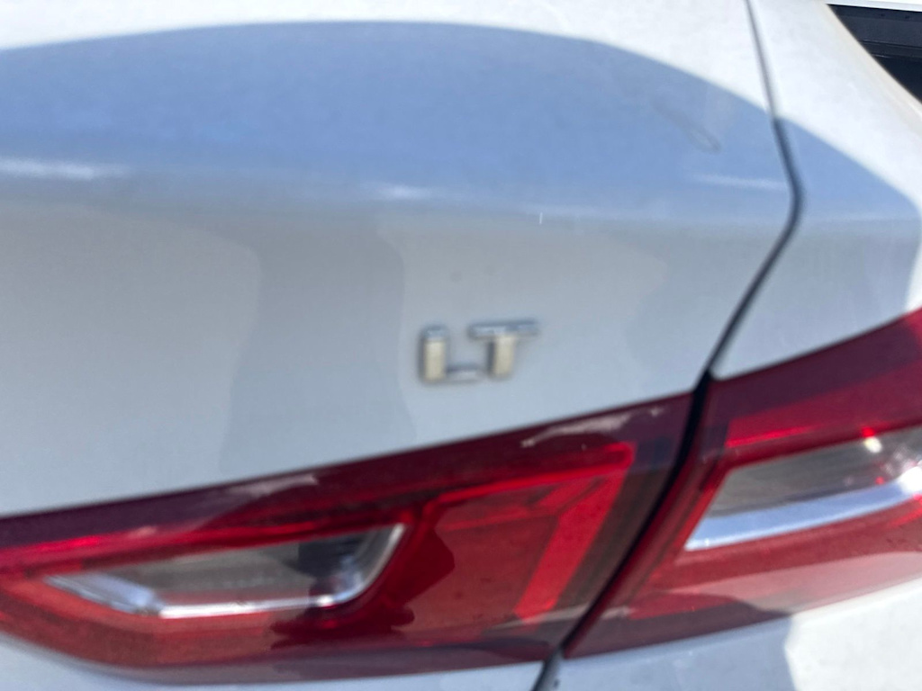Thumbnail: 2024 Chevrolet Malibu - 21