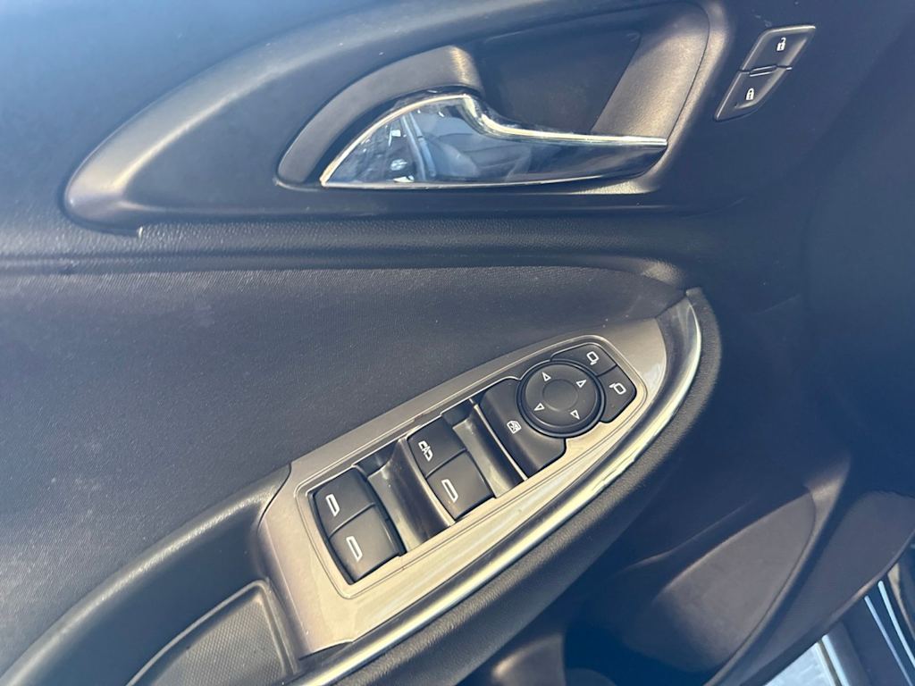 Thumbnail: 2020 Chevrolet Malibu - 23