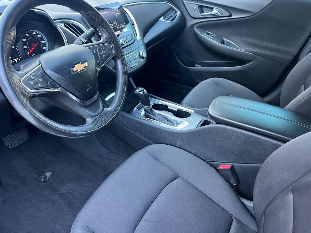Thumbnail: 2020 Chevrolet Malibu - 9