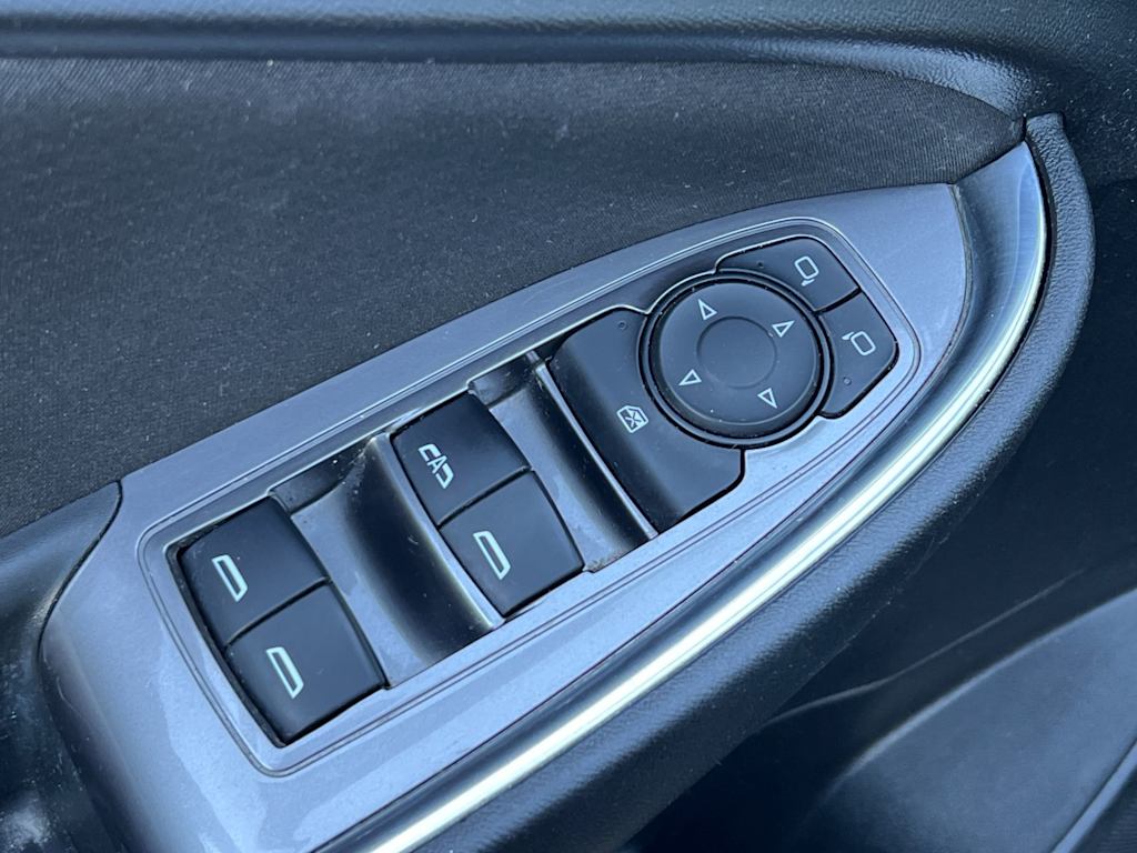Thumbnail: 2020 Chevrolet Malibu - 23