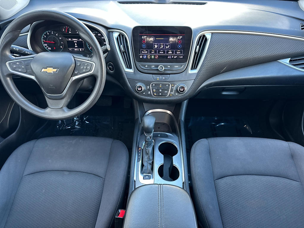 Thumbnail: 2022 Chevrolet Malibu - 2