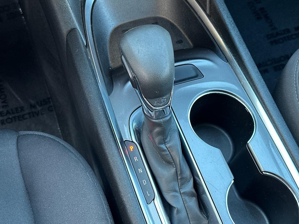 Thumbnail: 2022 Chevrolet Malibu - 15