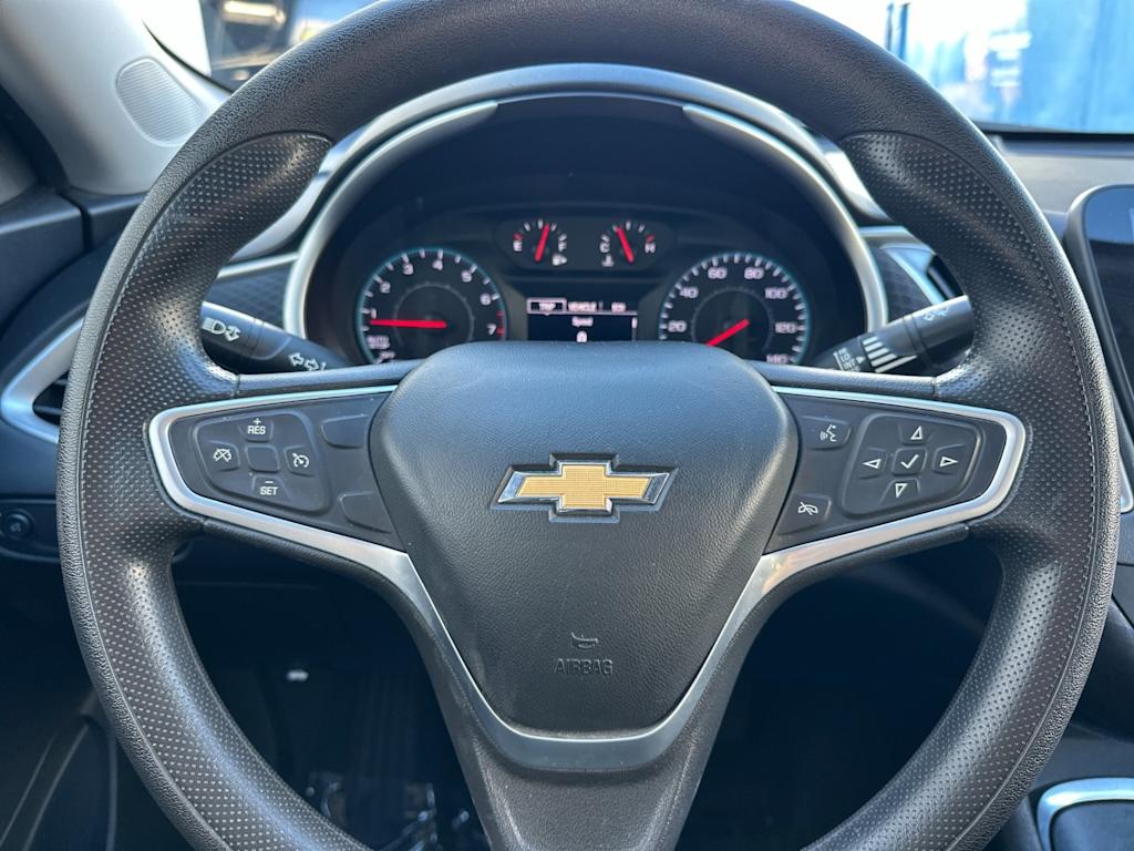 Thumbnail: 2022 Chevrolet Malibu - 27