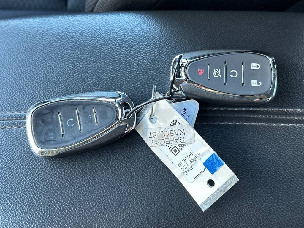 Thumbnail: 2022 Chevrolet Malibu - 17