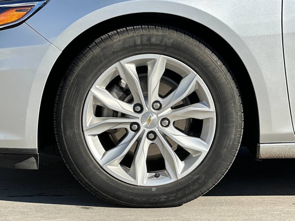 Thumbnail: 2022 Chevrolet Malibu - 8