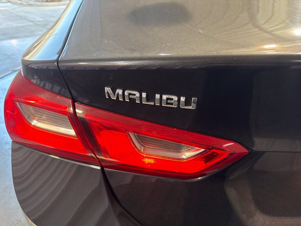 Thumbnail: 2023 Chevrolet Malibu - 7