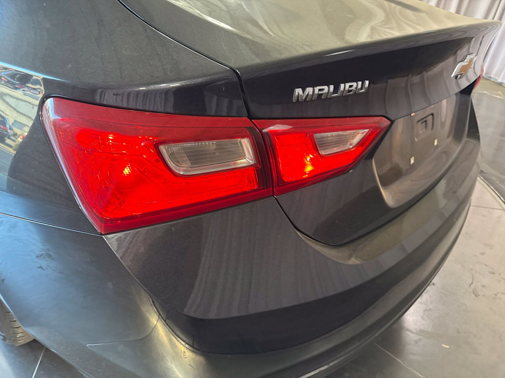 Thumbnail: 2023 Chevrolet Malibu - 19