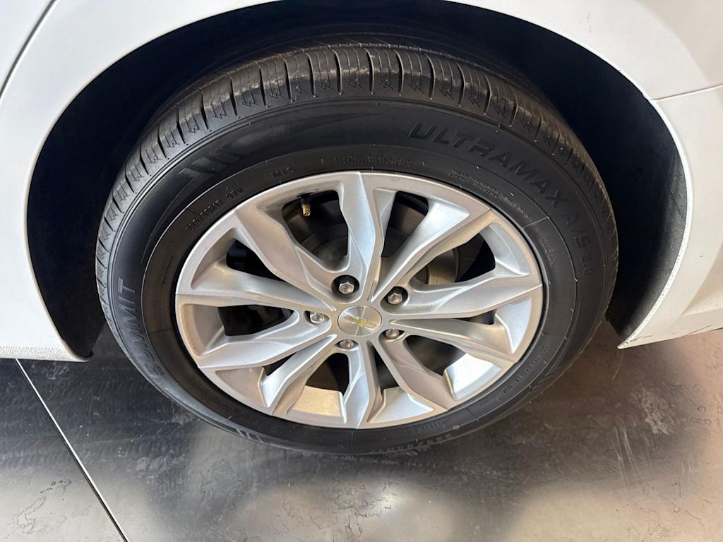 Thumbnail: 2019 Chevrolet Malibu - 8