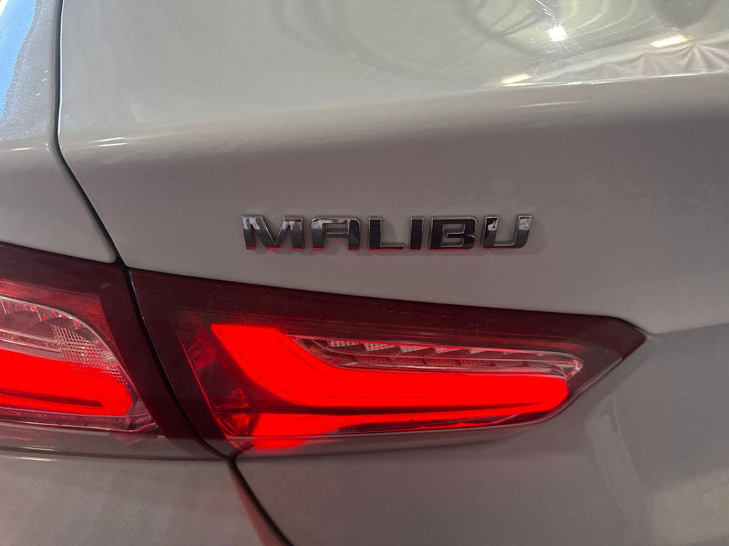 Thumbnail: 2019 Chevrolet Malibu - 20