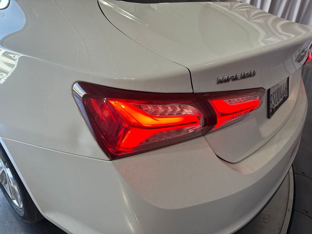 Thumbnail: 2019 Chevrolet Malibu - 19