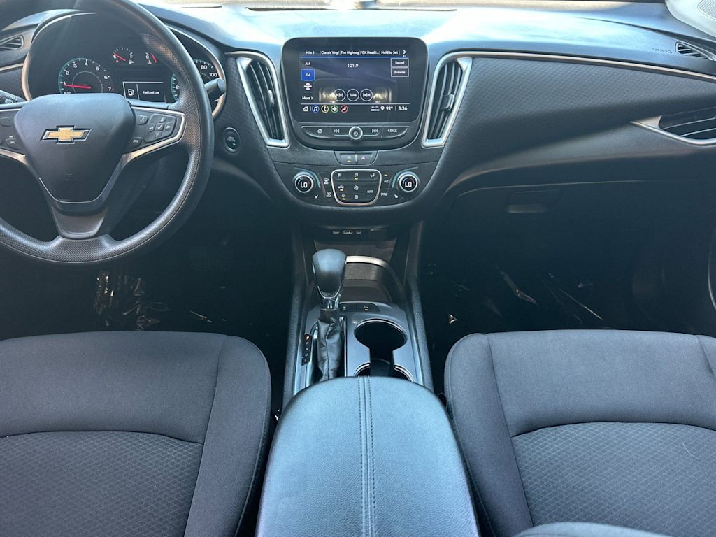 Thumbnail: 2024 Chevrolet Malibu - 2
