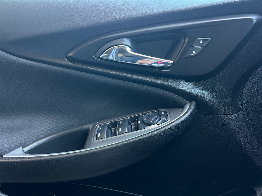 Thumbnail: 2023 Chevrolet Malibu - 22