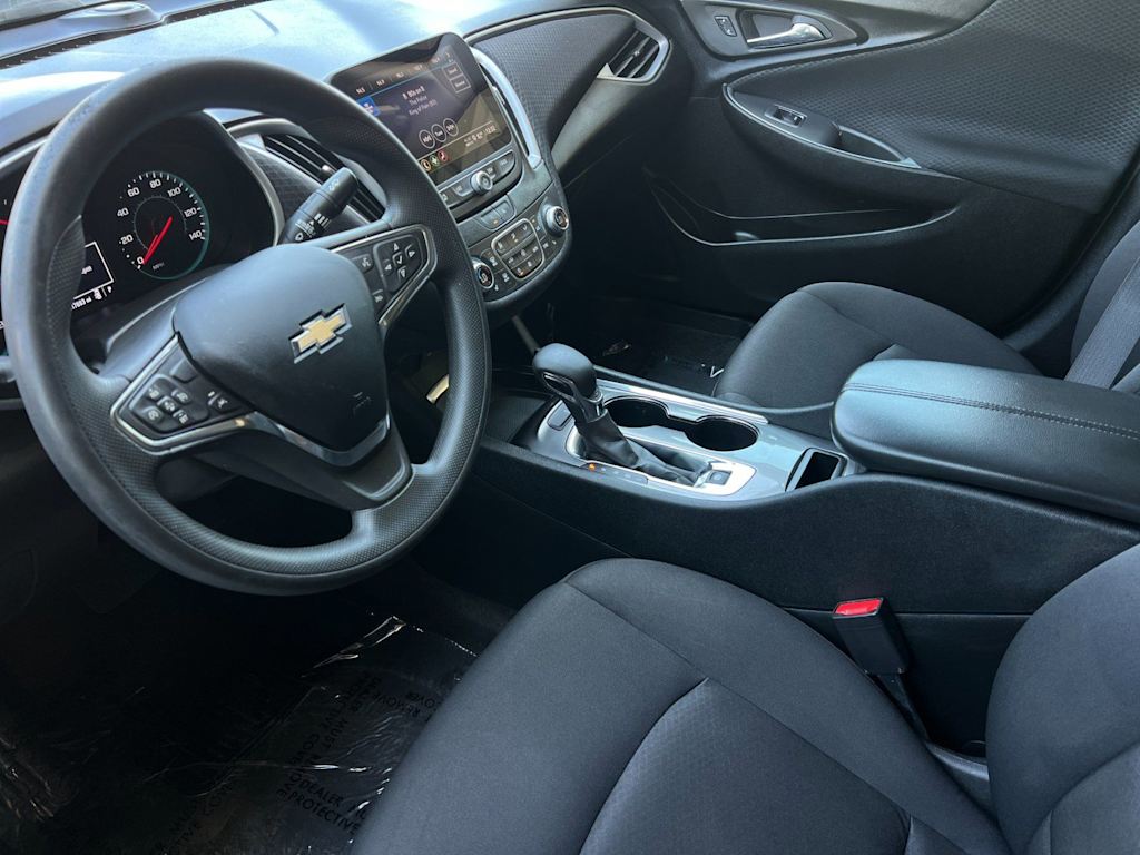 Thumbnail: 2023 Chevrolet Malibu - 9