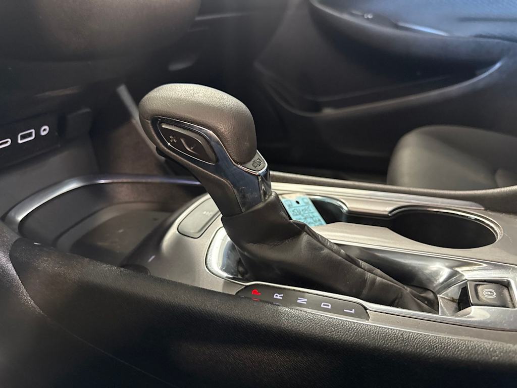 Thumbnail: 2023 Chevrolet Malibu - 11