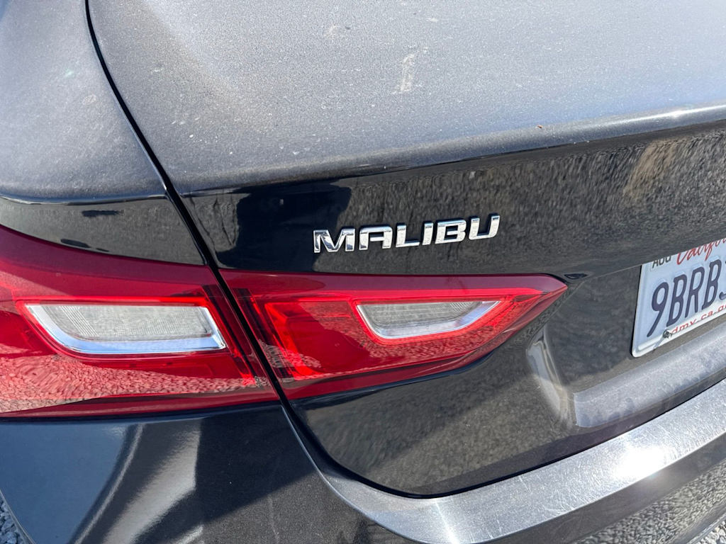Thumbnail: 2017 Chevrolet Malibu - 20