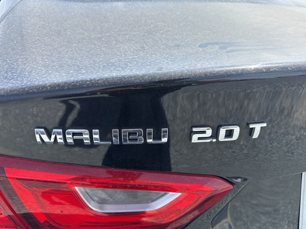 Thumbnail: 2016 Chevrolet Malibu - 18