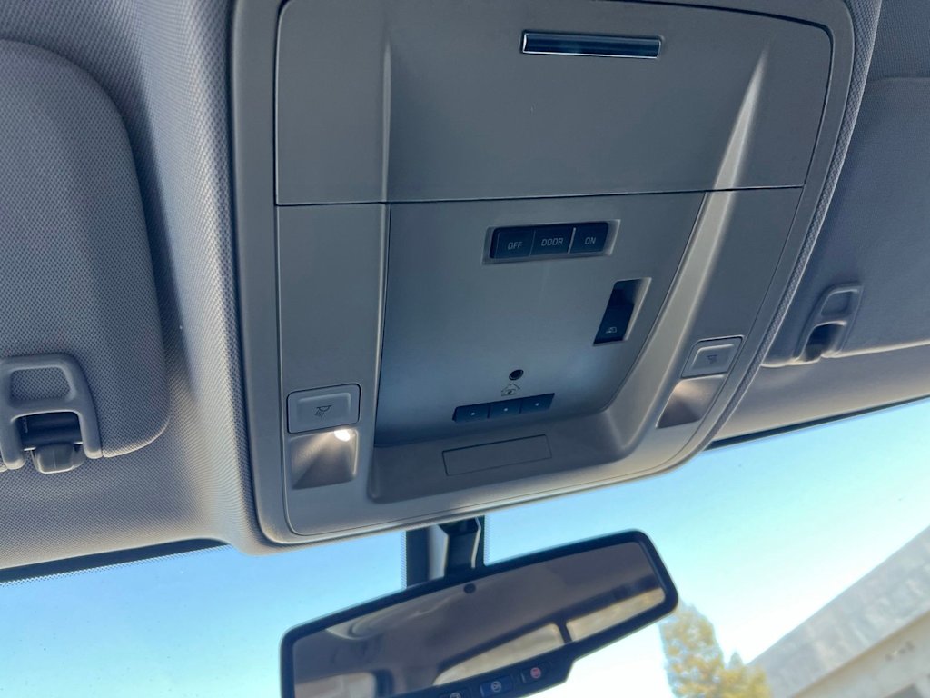 Thumbnail: 2015 Chevrolet Silverado 2500 - 22