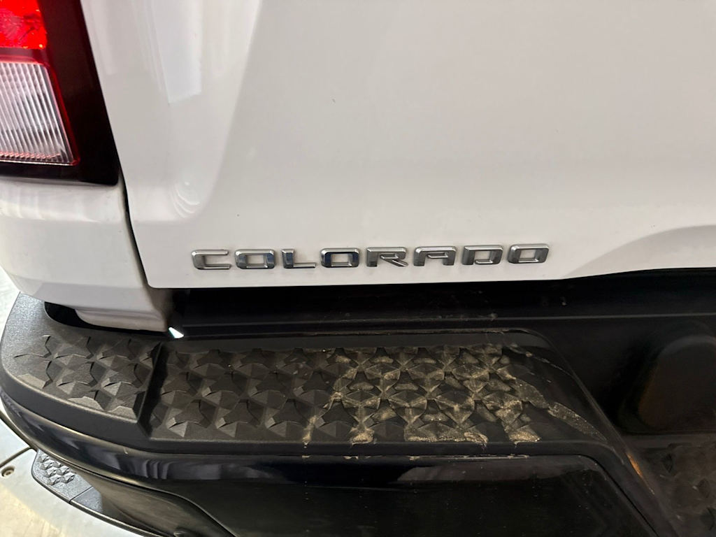 Thumbnail: 2024 Chevrolet Colorado - 19