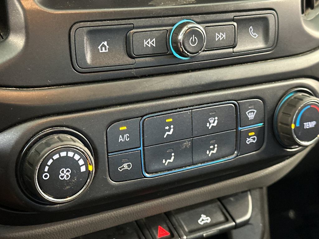 Thumbnail: 2020 Chevrolet Colorado - 24