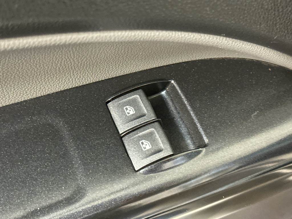 Thumbnail: 2019 Chevrolet Colorado - 22