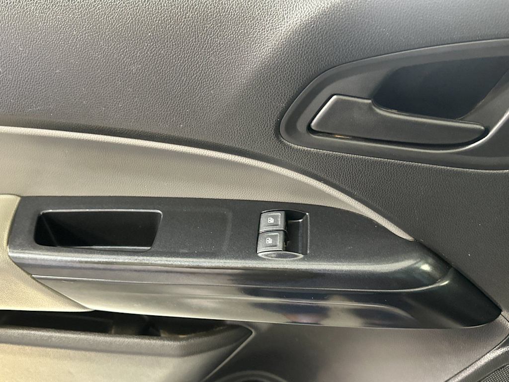 Thumbnail: 2019 Chevrolet Colorado - 21